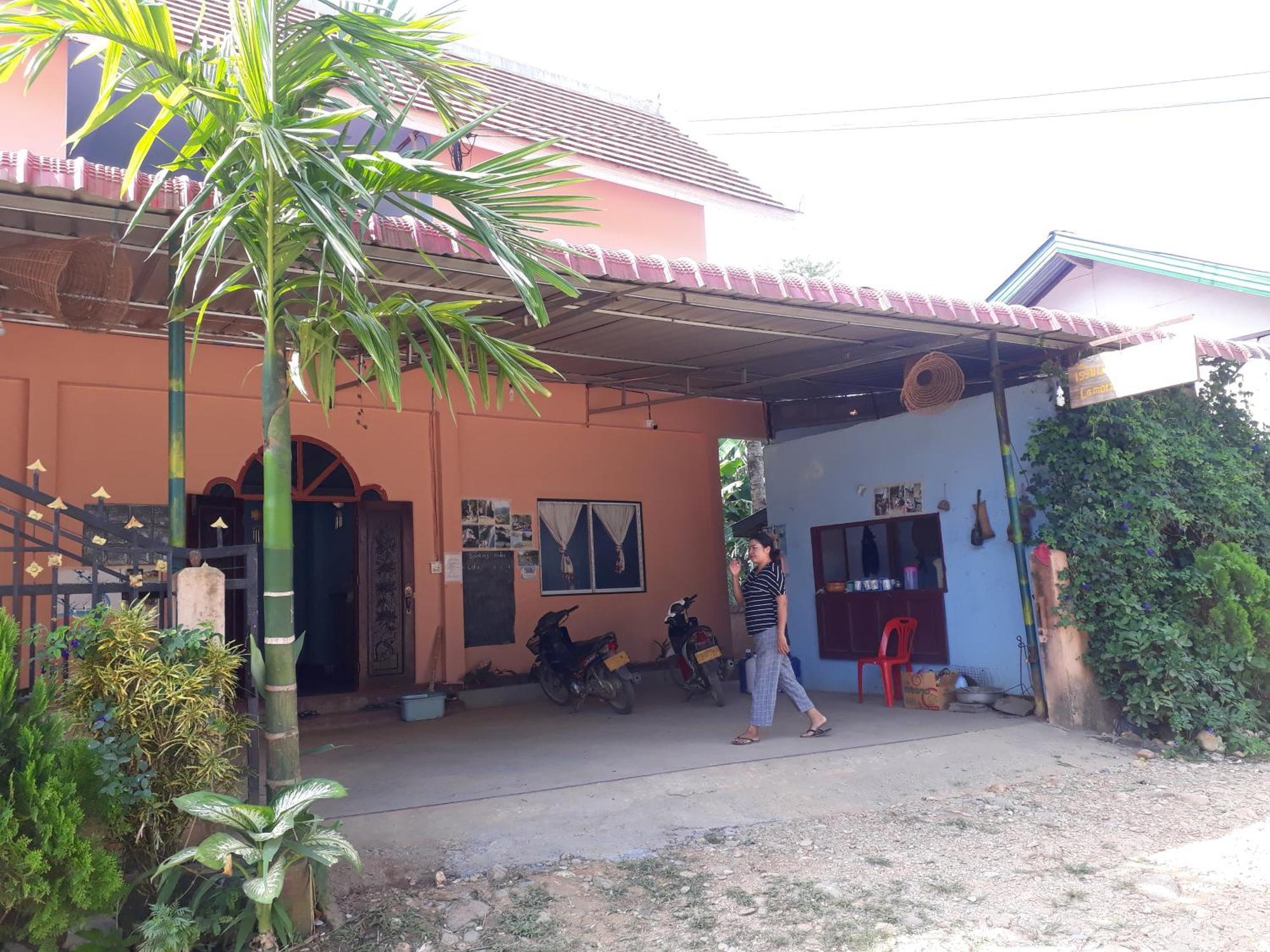 Lamorn Guesthouse Nongkhiaw Oda fotoğraf
